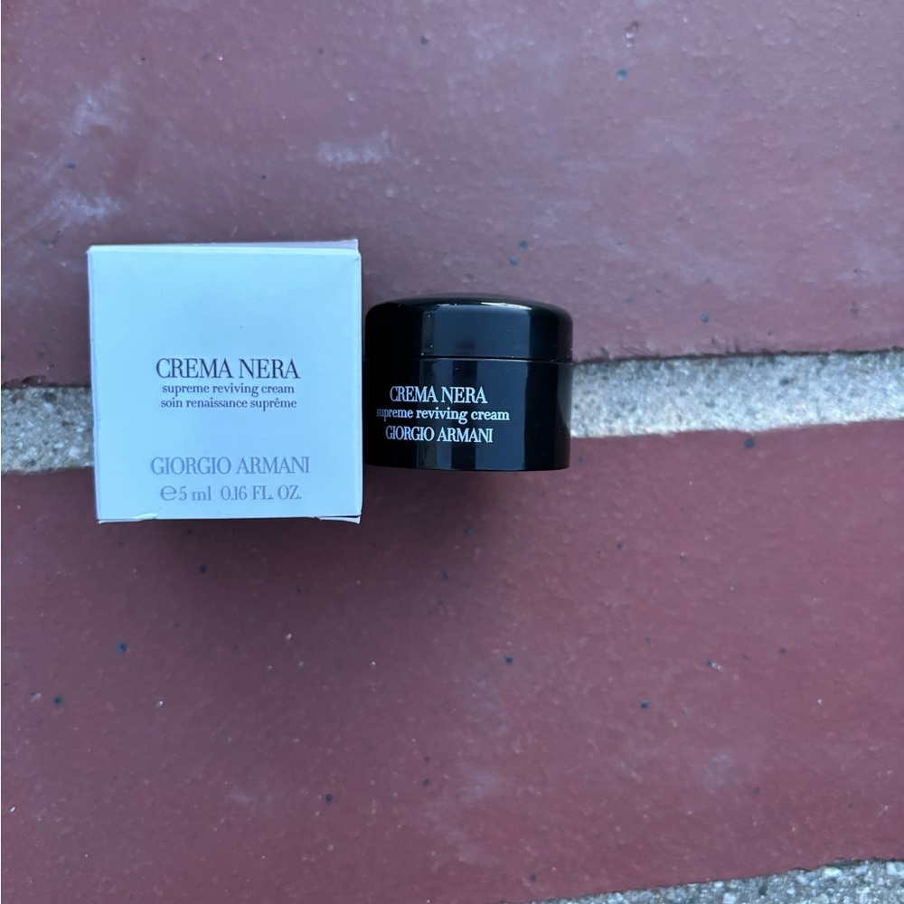 Giorgio Armani Crema Nera Reviving Cream